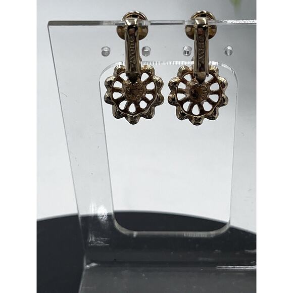 Avon Vintage Faux White Pearl Flower Drop Dangle Gold Tone Clip On Earrings - Picture 10 of 16
